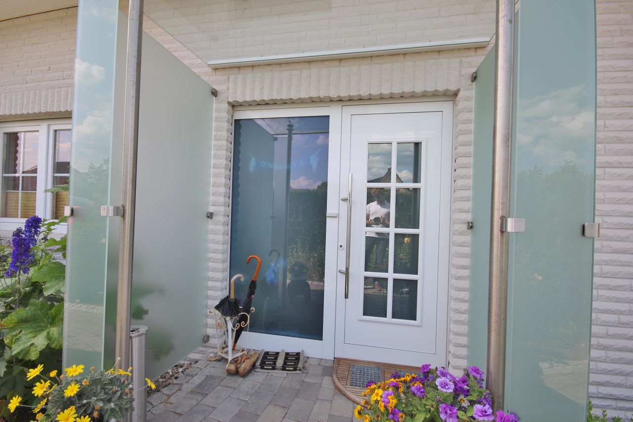 Elegante Villa mit Fernblick und Wintergarten