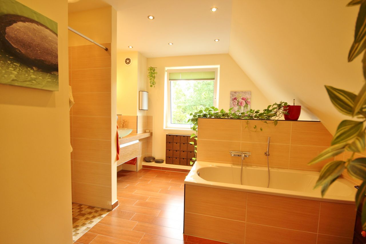 Ihr neues Zuhause mit Blick auf die Berge – stilvolle Eigentumswohnung in Essen